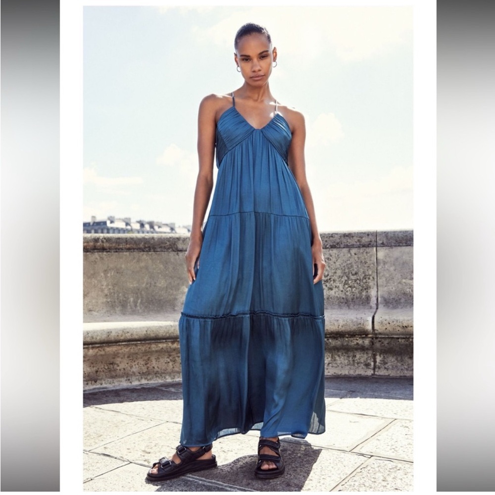 Stunning blue dress NWT
